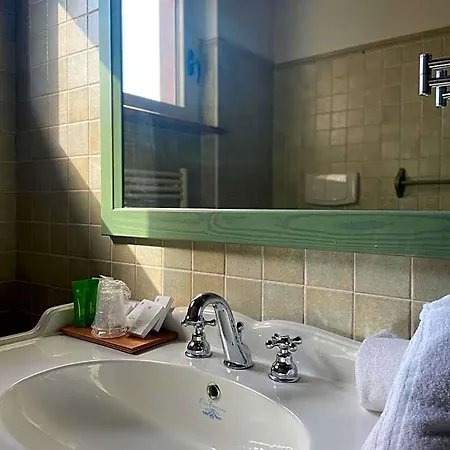 Locanda Arizona فندق مبيت وإفطار 4*