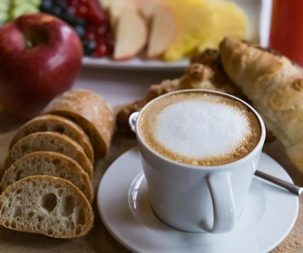 Alojamento de Acomodação e Pequeno-almoço Arizona 4*